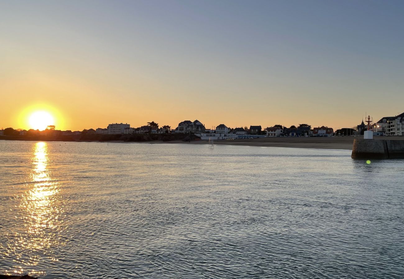 Appartement à Saint-Gilles-Croix-de-Vie - Le Phare du Port avec balcon