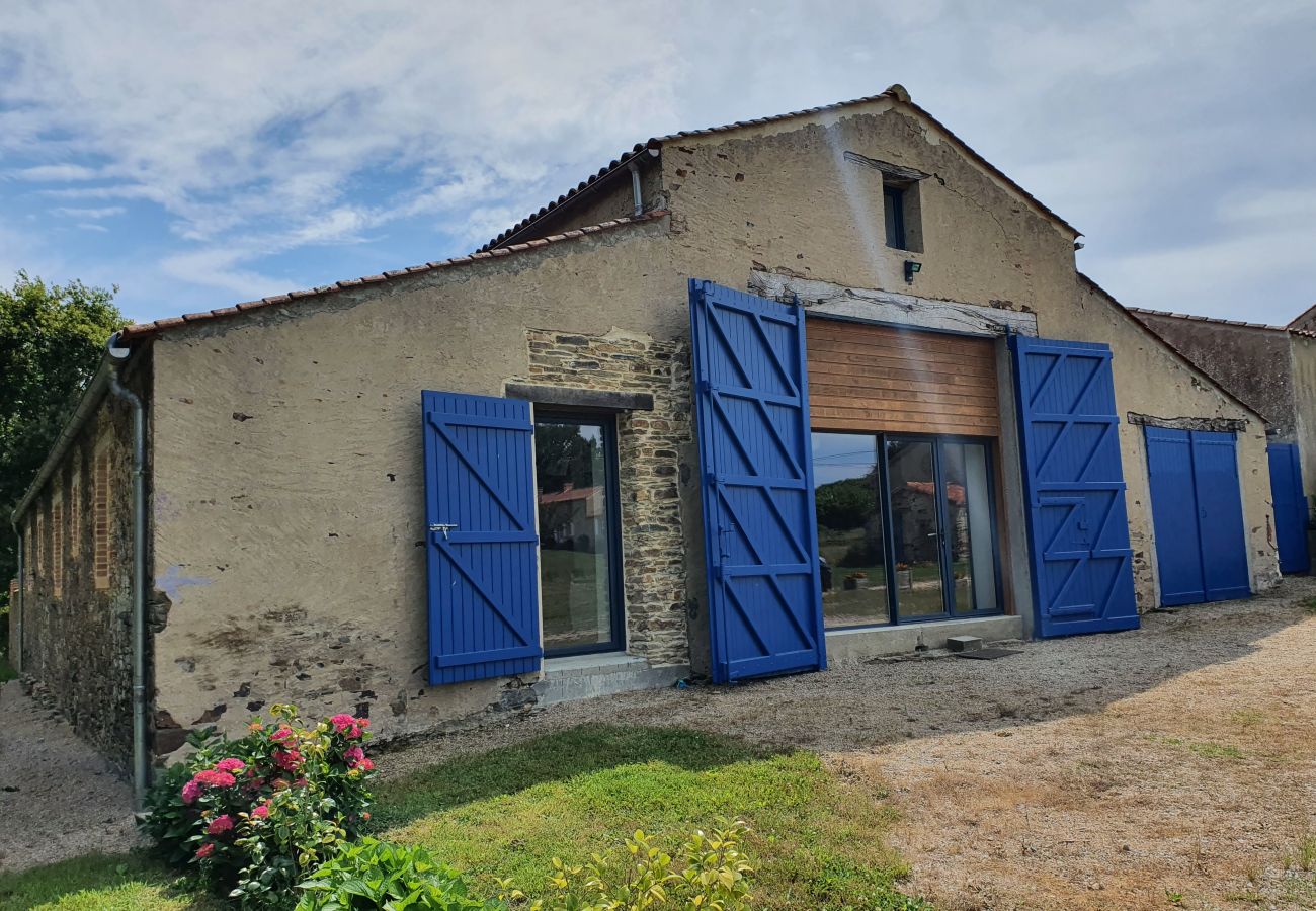 Maison à Saint-Julien-des-Landes - La Grange des Fragons