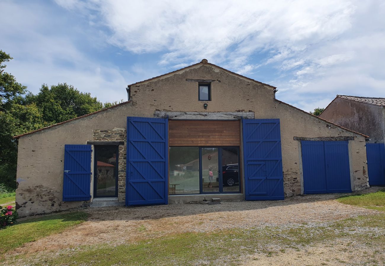 Maison à Saint-Julien-des-Landes - La Grange des Fragons