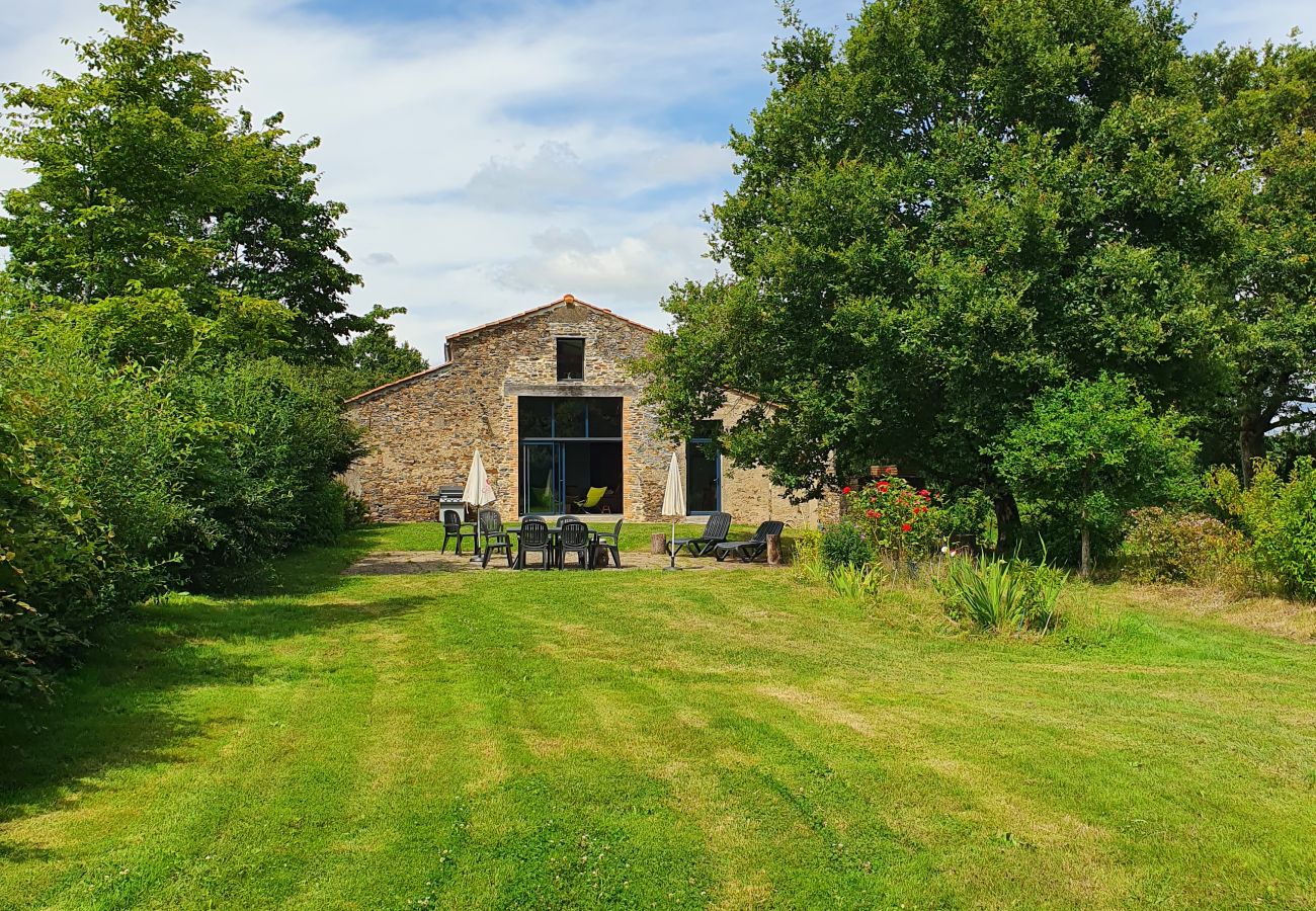 Maison à Saint-Julien-des-Landes - La Grange des Fragons