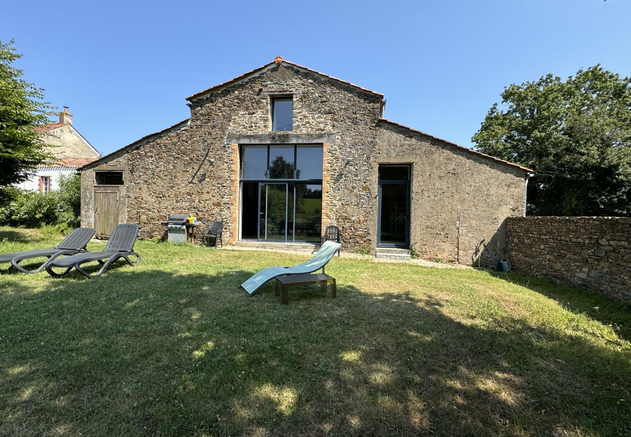 Maison à Saint-Julien-des-Landes - La Grange des Fragons