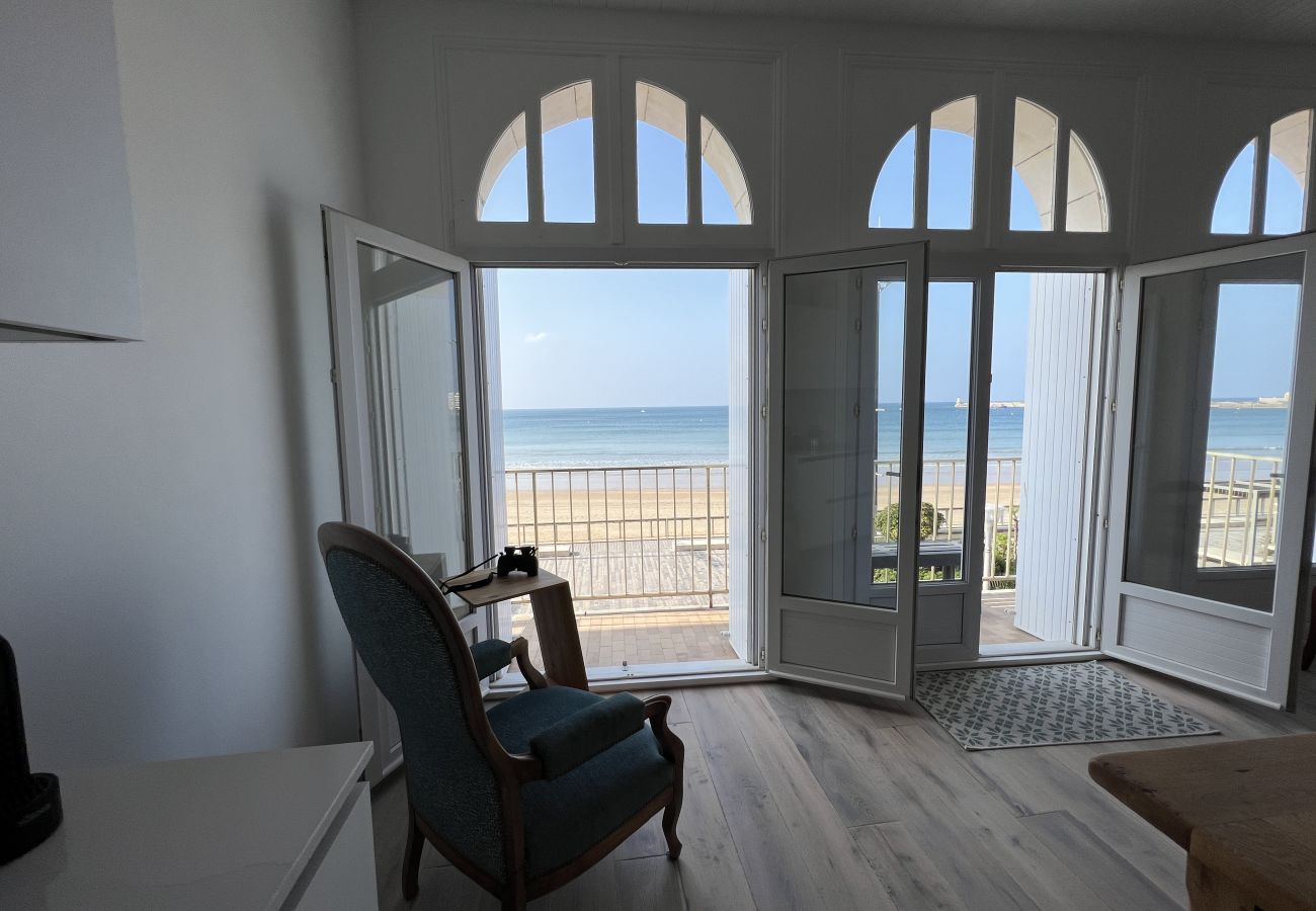 Appartement à Les Sables-d´Olonne - La Caravelle appartement face mer wifi 3*