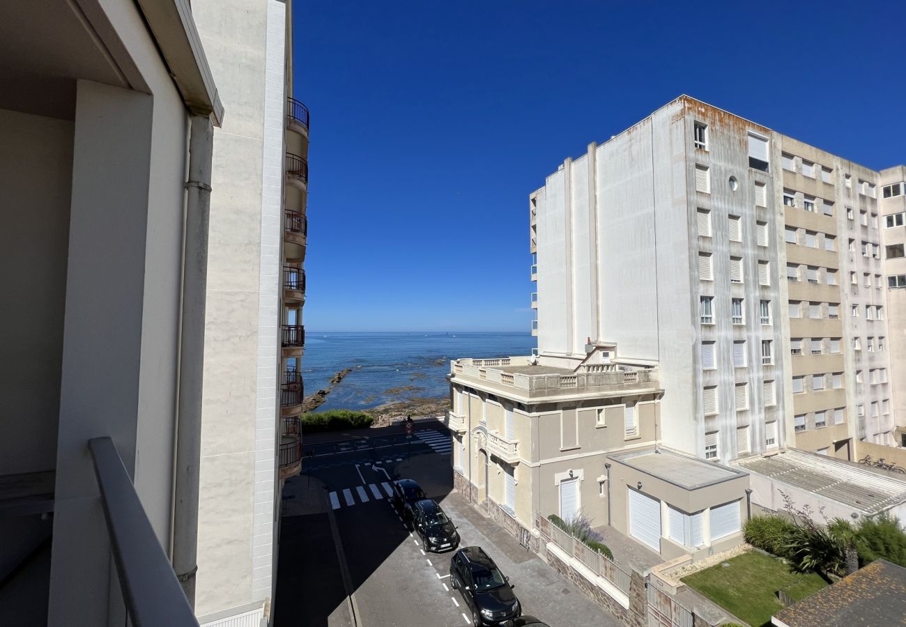 Appartement à Les Sables-d´Olonne - Les Patelles vue latérale mer