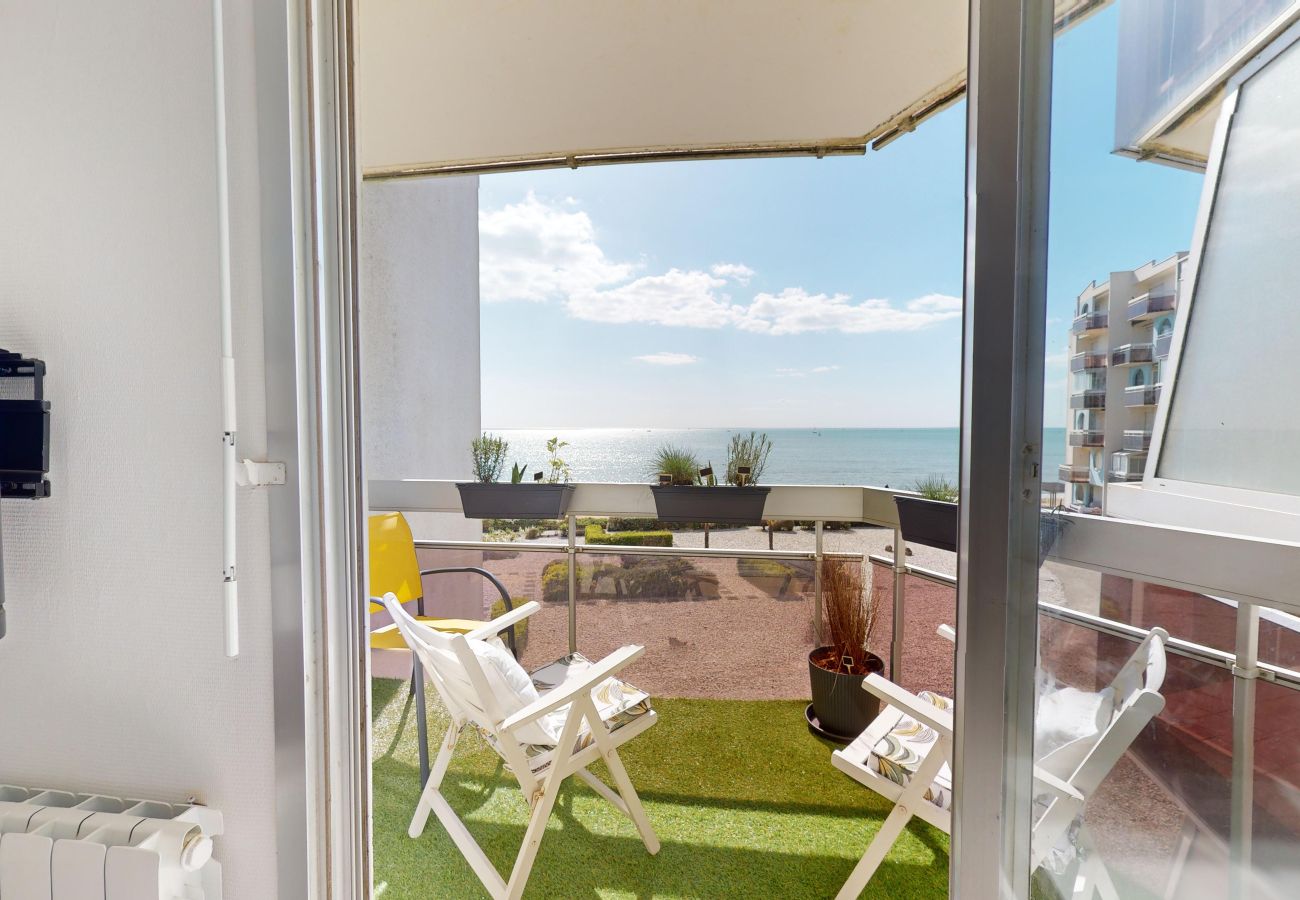 Appartement à Saint-Gilles-Croix-de-Vie - Le Bateau Ivre 50 m de la Plage