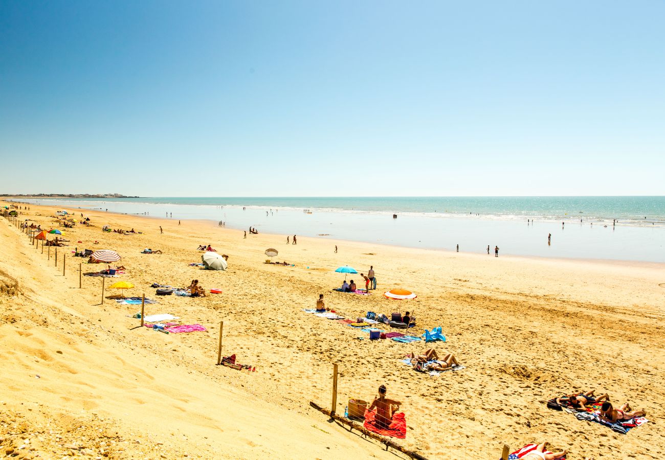 Appartement à Saint-Gilles-Croix-de-Vie - Le Bateau Ivre 50 m de la Plage