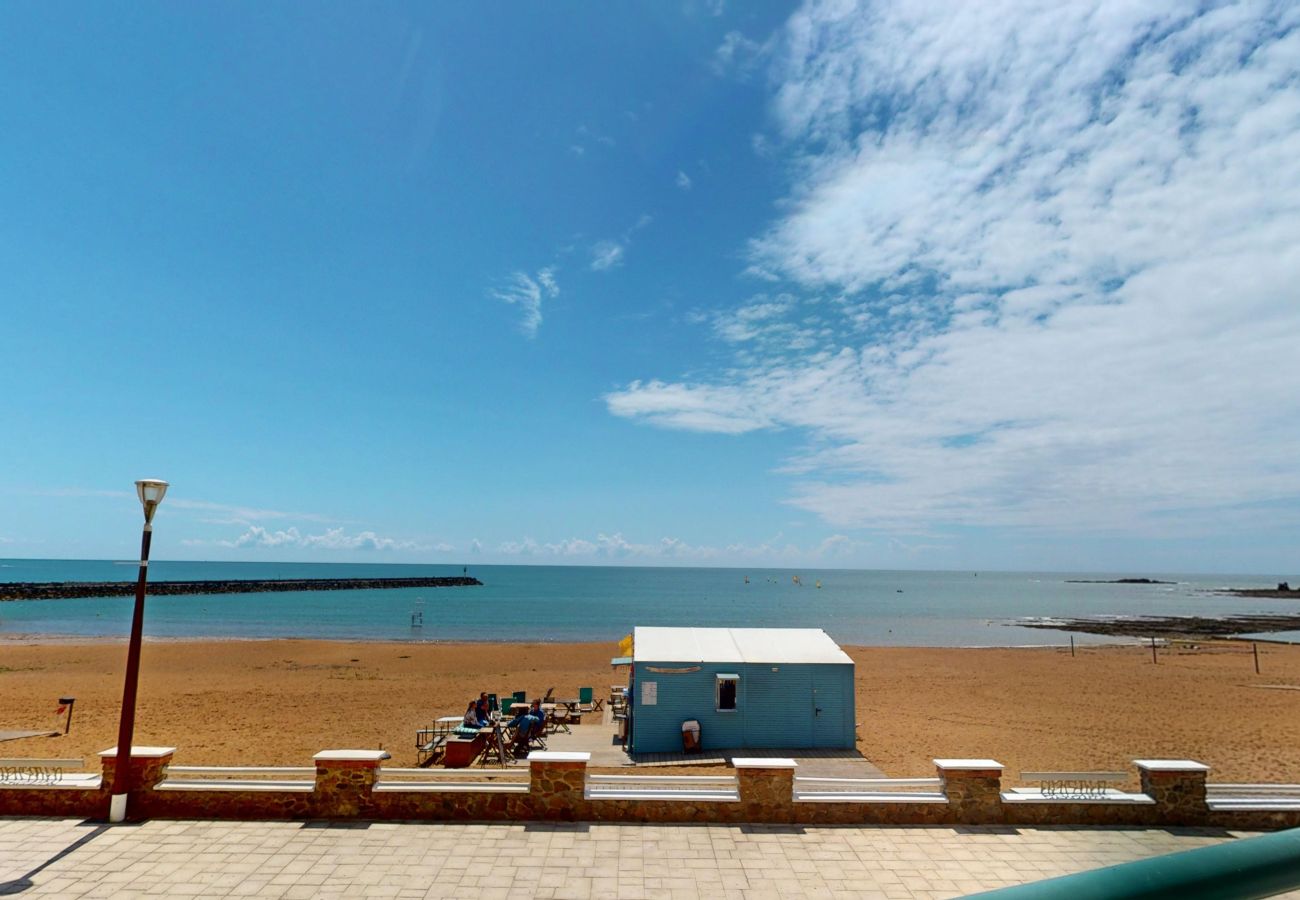 Appartement à Saint-Gilles-Croix-de-Vie - LE MONTECRISTO Face à la Plage