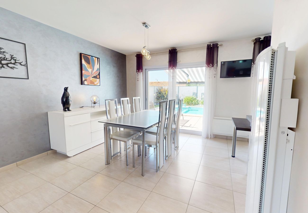Maison à Saint-Gilles-Croix-de-Vie - Palm'Cornue avec piscine chauffée