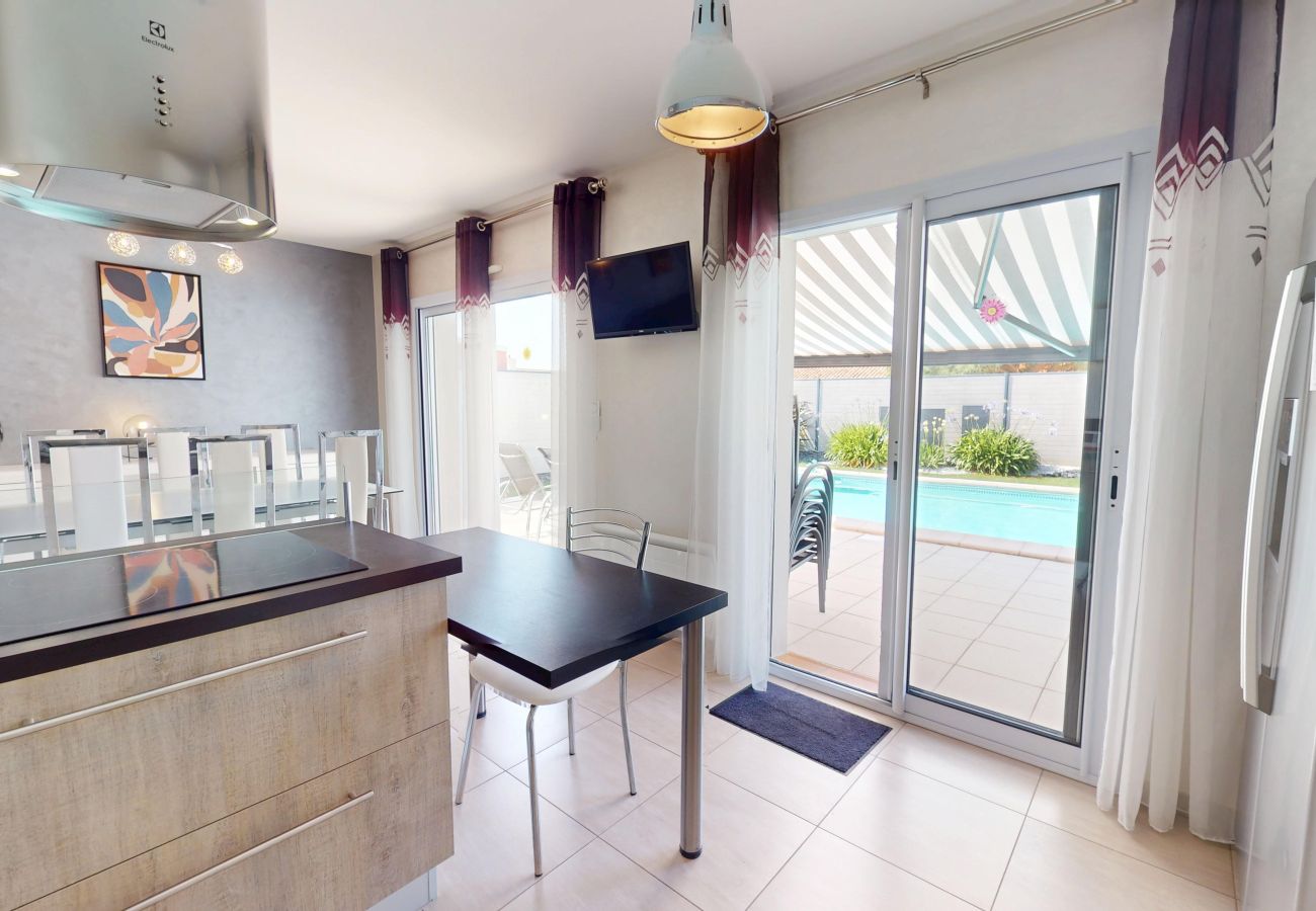 Maison à Saint-Gilles-Croix-de-Vie - Palm'Cornue avec piscine chauffée