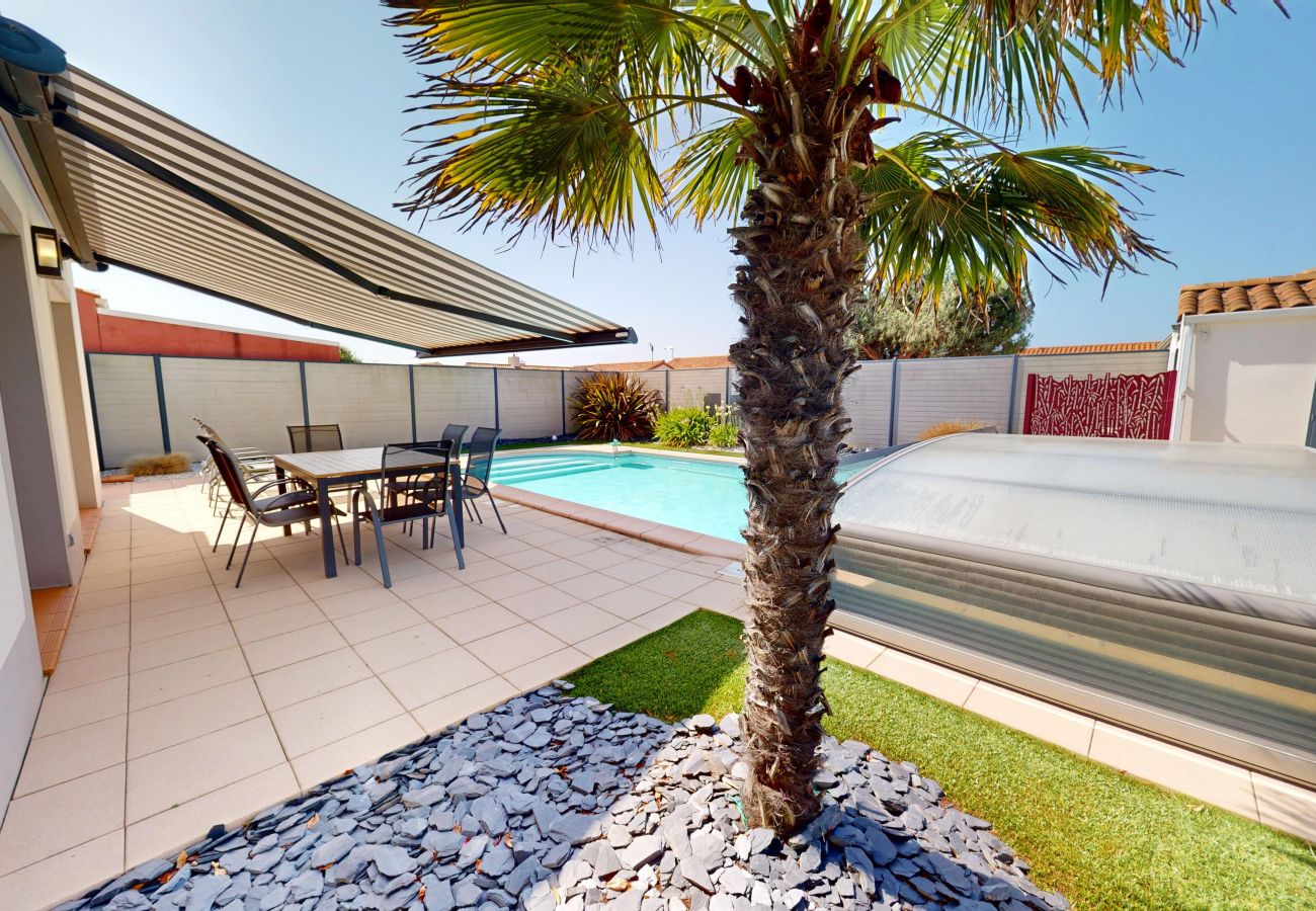 Maison à Saint-Gilles-Croix-de-Vie - Palm'Cornue avec piscine chauffée