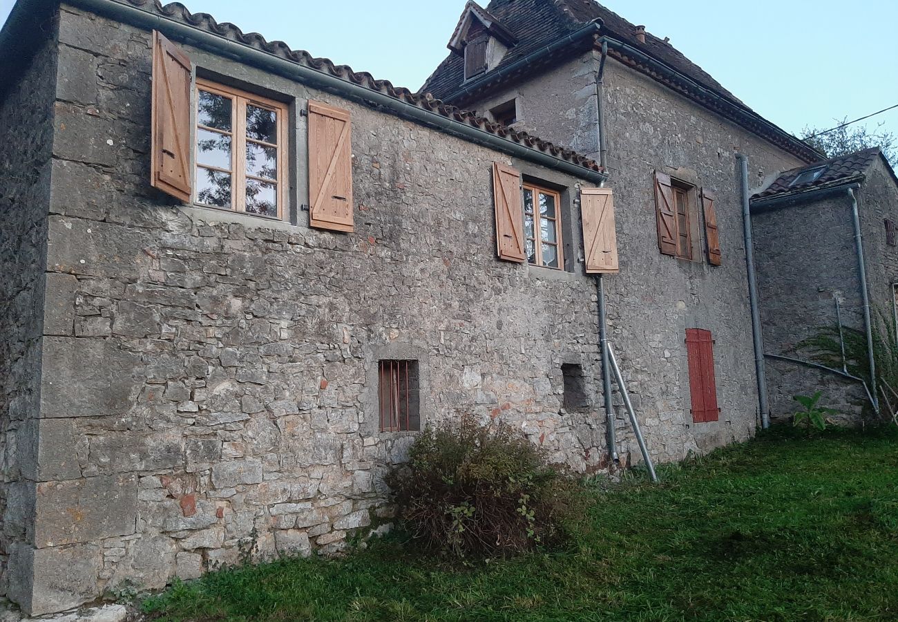 Maison à Cénevières - L'Oustal de la Rivière à 4km de Saint-Cirq-Lapopie