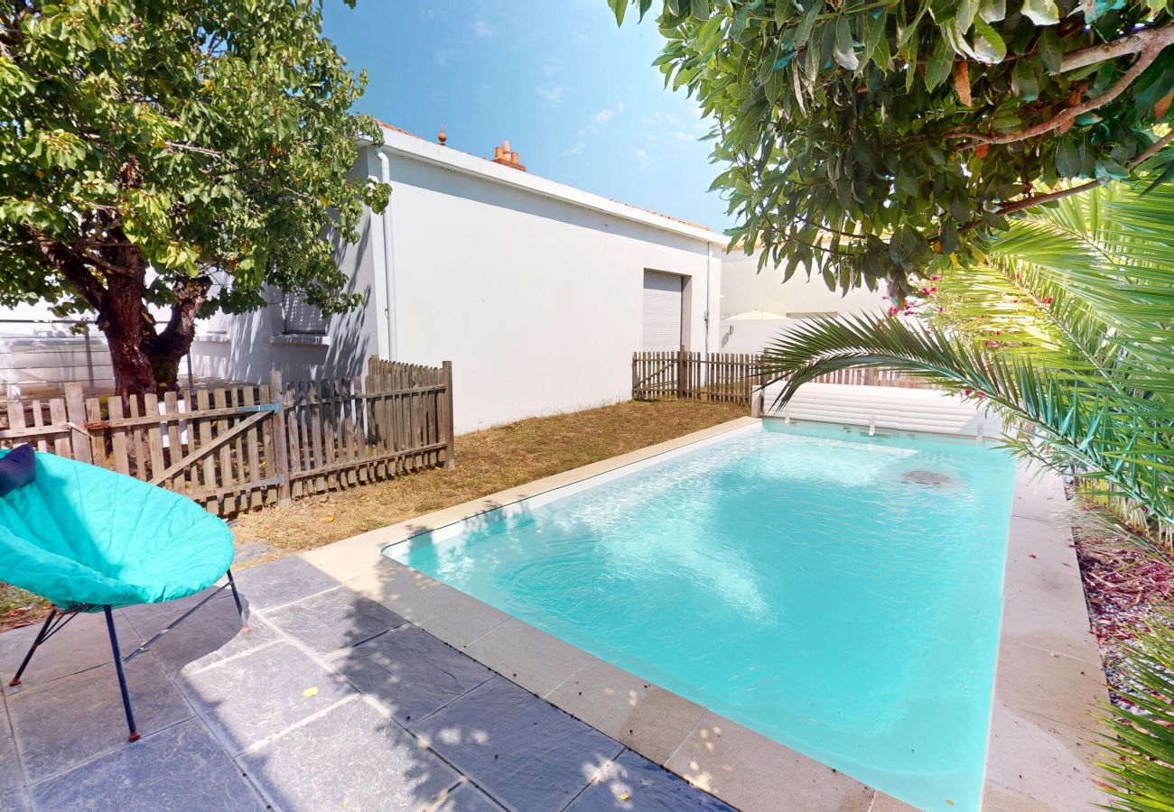 Villa à Saint-Gilles-Croix-de-Vie - Villa Estran - Piscine Privée & Jardin