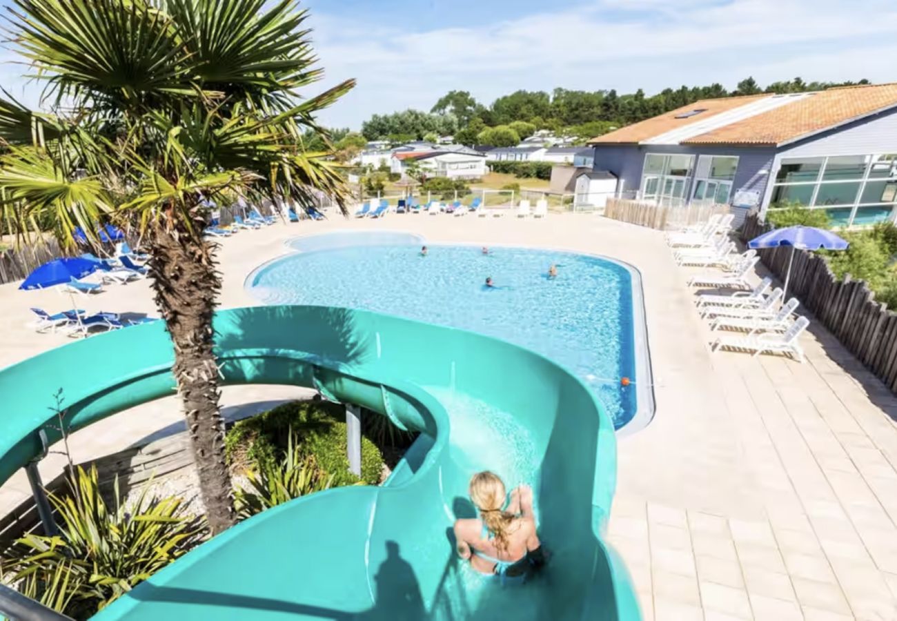 Mobile home à Saint-Hilaire-de-Riez - Cabane de Besse - Clim + Piscines et Wifi