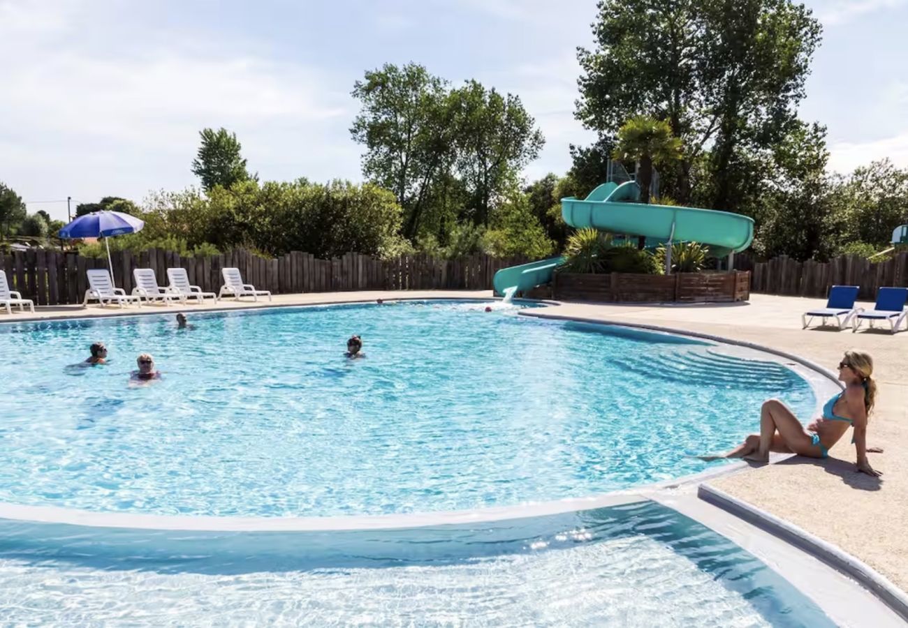 Mobile home à Saint-Hilaire-de-Riez - Cabane de Besse - Clim + Piscines et Wifi