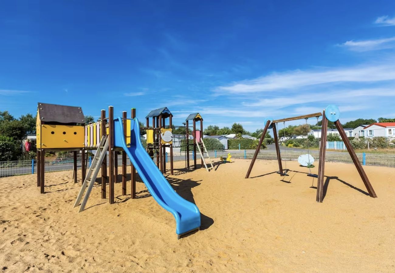 Mobile home à Saint-Hilaire-de-Riez - Cabane de Besse - Clim + Piscines et Wifi