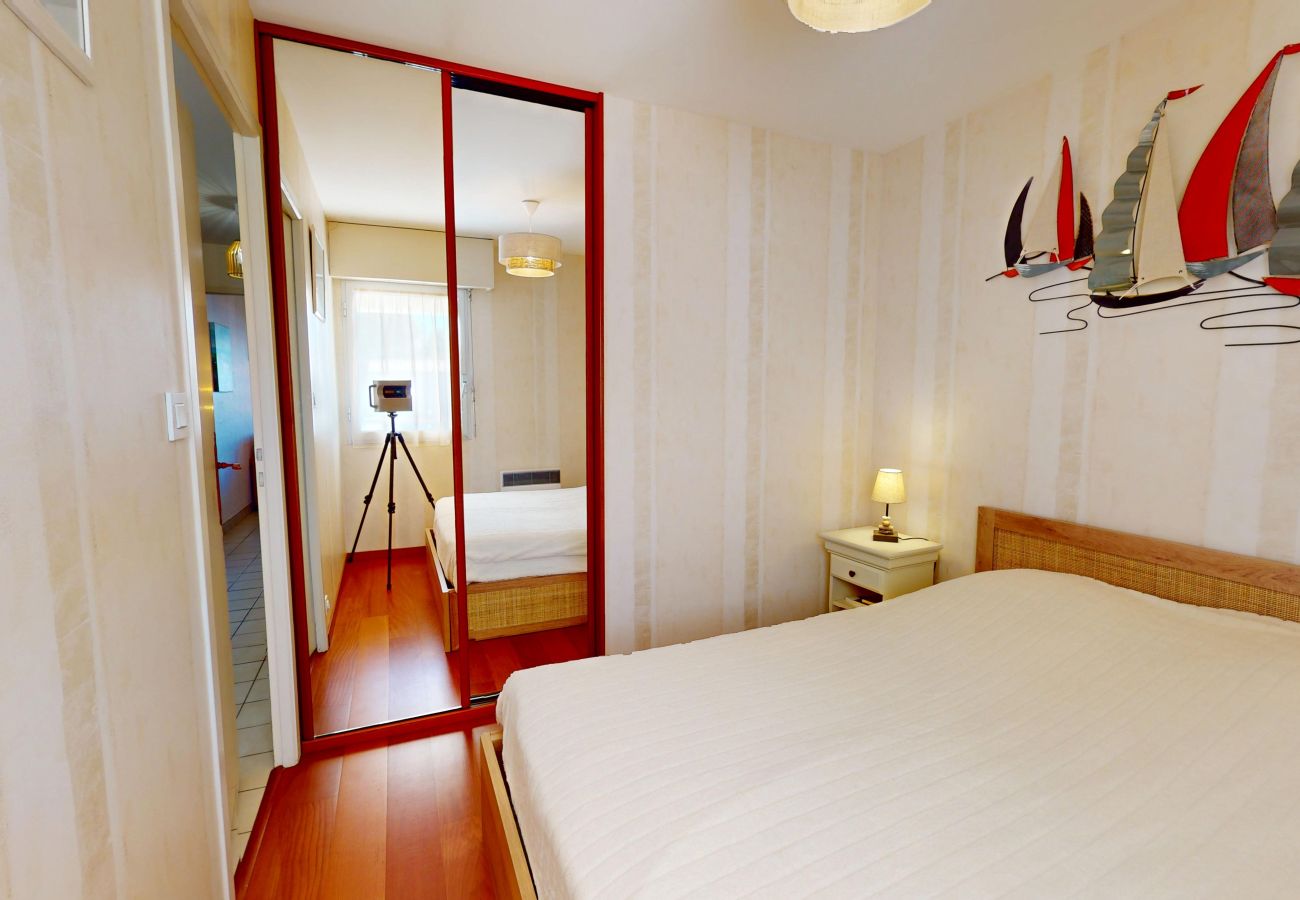 Appartement à Saint-Gilles-Croix-de-Vie - L'Espadon de la Vie - Jardin Face au Port