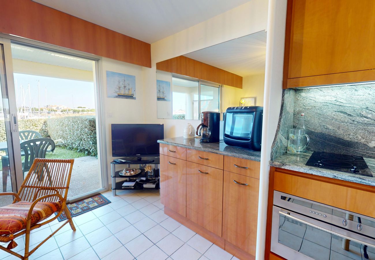 Appartement à Saint-Gilles-Croix-de-Vie - L'Espadon de la Vie - Jardin Face au Port