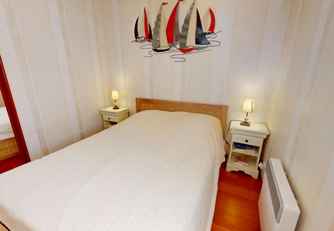 Appartement à Saint-Gilles-Croix-de-Vie - L'Espadon de la Vie - Jardin Face au Port