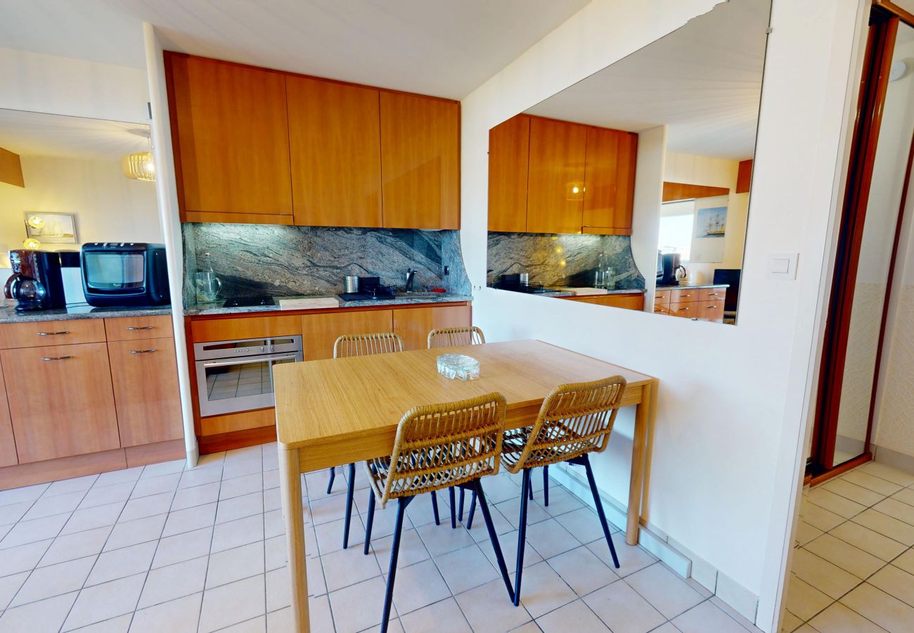 Appartement à Saint-Gilles-Croix-de-Vie - L'Espadon de la Vie - Jardin Face au Port