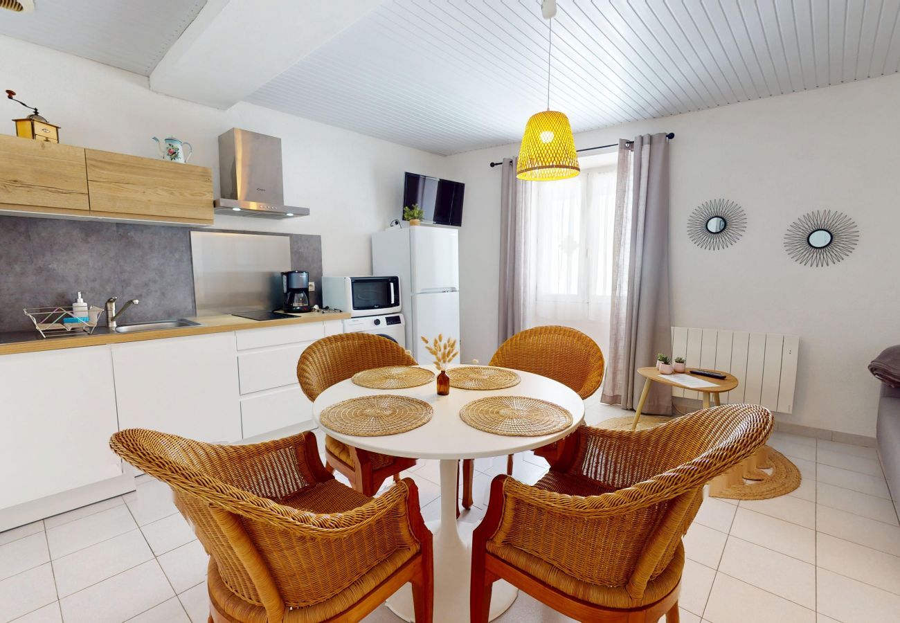 Appartement à Saint-Gilles-Croix-de-Vie - HAUBAN -Charme & Authenticité au Vieux Port